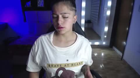 Snapshot of _kitten_1 chatting on February 2026 01:09:02 PM _kitten_1 online show from February 2026 01:09:02 PM