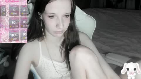 Snapshot of _kuroneeko_ chatting on April 2026 03:17:01 PM kuro online show from April 2026 03:17:01 PM