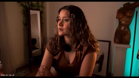 Snapshot of _lady_di chatting on February 2026 04:32:01 AM Not on OF Some stuff for sale online show from February 2026 04:32:01 AM