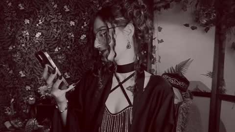 Lady Luna online show from December 2024 12:04:01 AM