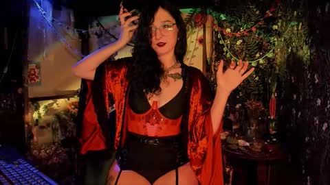 Lady Luna online show from October 2025 11:17:02 PM