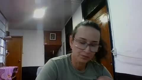 Snapshot of _laflaka2024 chatting on September 2025 10:43:01 PM SANDRA online show from September 2025 10:43:01 PM