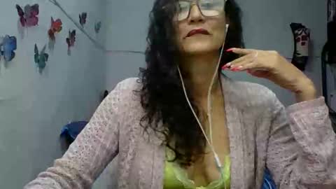 Snapshot of _laflaka2024 chatting on September 2025 03:28:01 AM SANDRA online show from September 2025 03:28:01 AM