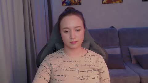 _lalune_ online show from March 2025 04:45:01 AM