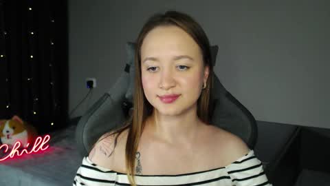 Snapshot of _lalune_ chatting on January 2026 06:32:02 PM _lalune_ online show from January 2026 06:32:02 PM