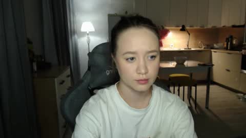 Snapshot of _lalune_ chatting on February 2026 02:13:02 PM _lalune_ online show from February 2026 02:13:02 PM