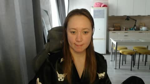 Snapshot of _lalune_ chatting on March 2026 06:39:01 AM _lalune_ online show from March 2026 06:39:01 AM