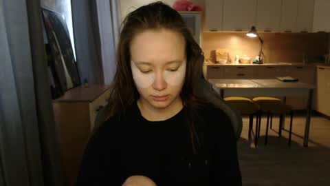 Snapshot of _lalune_ chatting on March 2026 08:19:01 AM _lalune_ online show from March 2026 08:19:01 AM