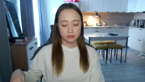 Snapshot of _lalune_ chatting on April 2026 12:49:01 PM _lalune_ online show from April 2026 12:49:01 PM