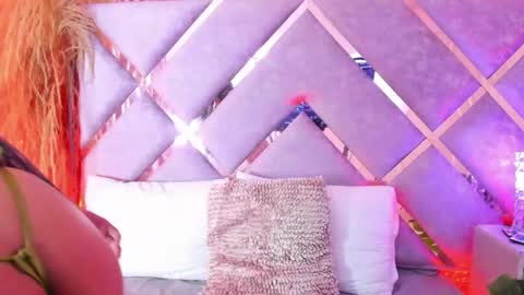 Lanna  online show from June 2026 11:45:02 AM