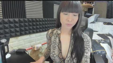 lexie online show from March 2026 03:50:01 AM