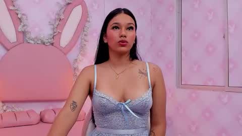  Lia Swan  online show from November 2025 03:27:01 AM