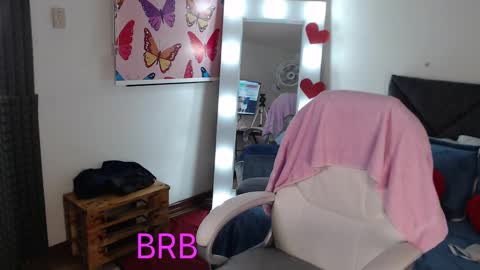 Snapshot of _lili_rose chatting on February 2025 12:54:02 AM Lili online show from February 2025 12:54:02 AM