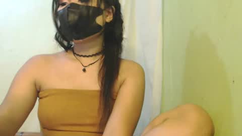 _lilies_gigi_ online show from July 2026 02:18:01 AM