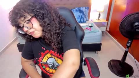 Liily online show from September 2025 08:42:02 PM