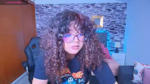 Liily online show from November 2025 06:41:04 PM