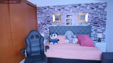 Liily online show from November 2025 06:20:01 PM