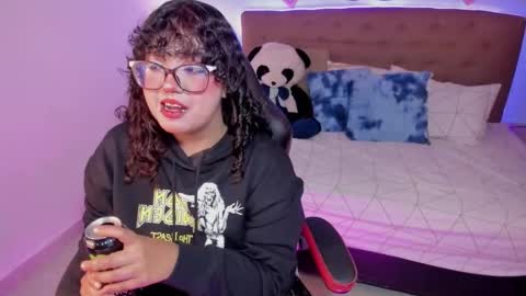 Liily online show from November 2025 06:53:02 PM