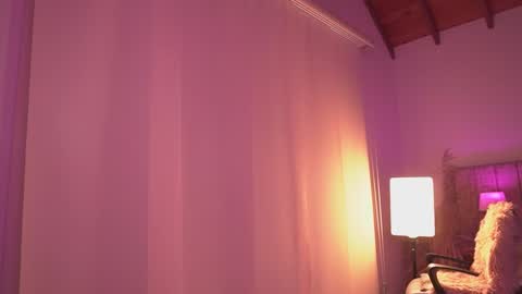 Lissana online show from November 2025 10:52:01 PM