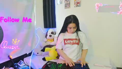 Snapshot of _litle_mily_ chatting on June 2026 10:04:01 PM Mily online show from June 2026 10:04:01 PM