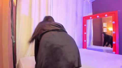 Ivy 3 online show from February 2026 07:33:02 PM