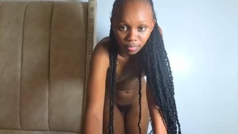 Littlevenus online show from October 2025 02:16:01 PM