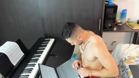 logan online show from November 2025 12:39:02 PM