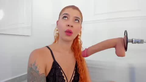 Snapshot of _lovelymia_ chatting on June 2026 11:55:01 AM Mia online show from June 2026 11:55:01 AM