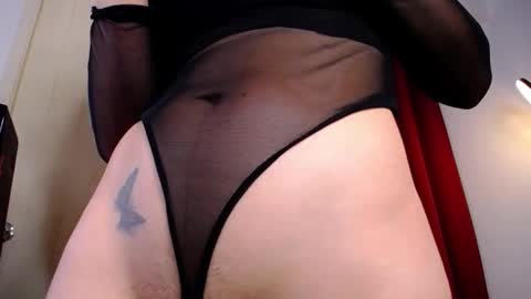 Snapshot of _luna10 chatting on October 2025 10:37:01 PM _luna10 online show from October 2025 10:37:01 PM