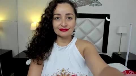  luna  sweet  online show from February 2025 03:59:02 AM