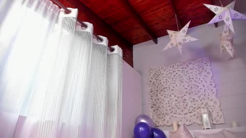  Luna  online show from February 2025 12:28:01 PM