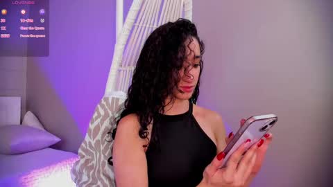  Luna  online show from February 2025 05:52:02 PM