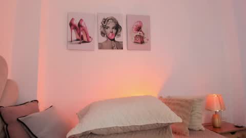 Snapshot of _luuciana_ chatting on May 2026 04:50:02 AM _luuciana_ online show from May 2026 04:50:02 AM
