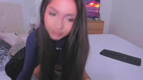 Lynna online show from November 2025 10:03:02 PM