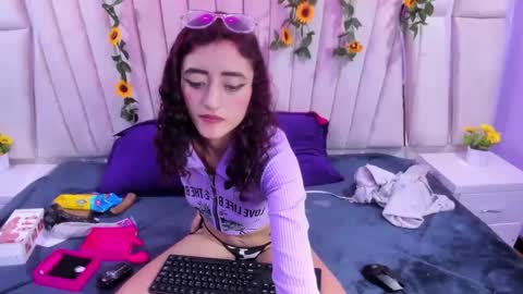 Snapshot of _maleja_19_ chatting on October 2025 03:28:01 AM maleja online show from October 2025 03:28:01 AM