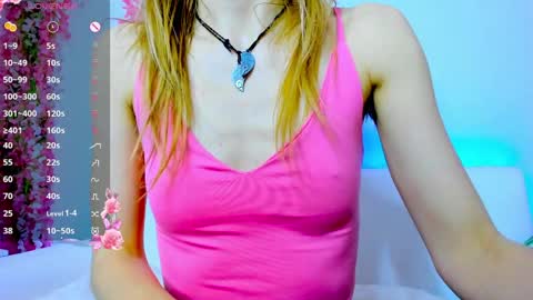 Snapshot of _mari_so chatting on May 2026 10:23:01 AM Scarlett online show from May 2026 10:23:01 AM