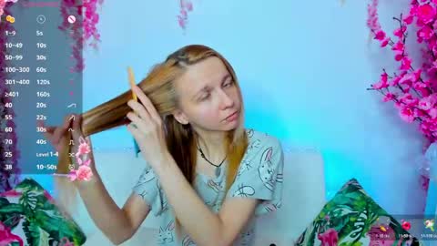 Snapshot of _mari_so chatting on May 2026 01:52:02 PM Scarlett online show from May 2026 01:52:02 PM