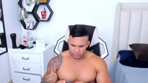 _matthew_santos_ online show from February 2025 03:15:02 AM