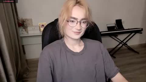 Snapshot of _meow_neko_ chatting on July 2026 12:46:02 PM _meow_neko_ online show from July 2026 12:46:02 PM