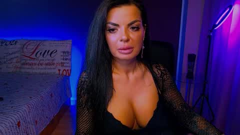 Milani online show from September 2025 05:38:01 PM