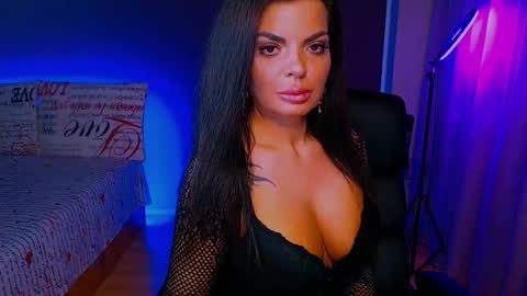 Milani online show from October 2025 06:05:02 PM