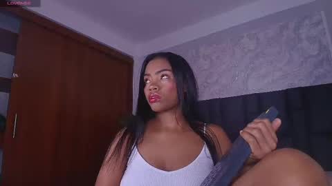 Mishell online show from October 2025 02:41:02 AM