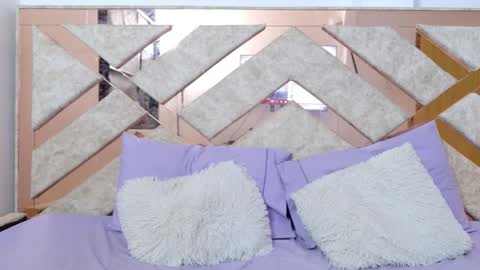 Khloe  online show from November 2025 06:55:02 PM