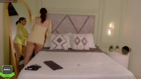 kimberley cruz online show from April 2026 01:14:02 PM