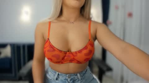 Snapshot of _missperfection_ chatting on February 2025 02:55:01 AM .. my fav tip 1120040012123335 online show from February 2025 02:55:01 AM