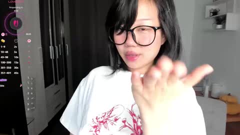 _molly_molly_molly_ online show from December 2025 01:09:02 PM