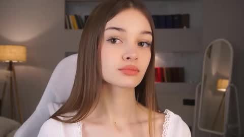 Snapshot of _moonlit_melody_ chatting on March 2026 04:58:01 PM Margo online show from March 2026 04:58:01 PM