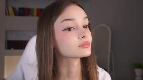 Snapshot of _moonlit_melody_ chatting on March 2026 04:57:02 PM Margo online show from March 2026 04:57:02 PM