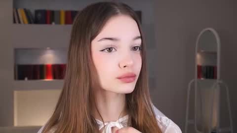 Snapshot of _moonlit_melody_ chatting on March 2026 07:17:01 PM Margo online show from March 2026 07:17:01 PM