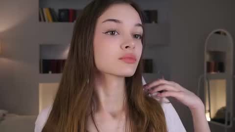 Snapshot of _moonlit_melody_ chatting on March 2026 06:35:02 PM Margo online show from March 2026 06:35:02 PM